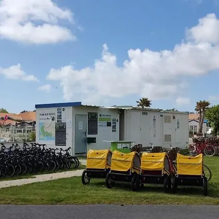 Village 4 Etoiles Aux Charmettes 캠프장