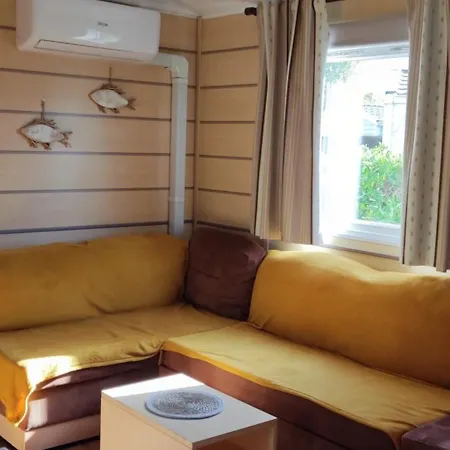 Village 4 Etoiles Aux Charmettes *