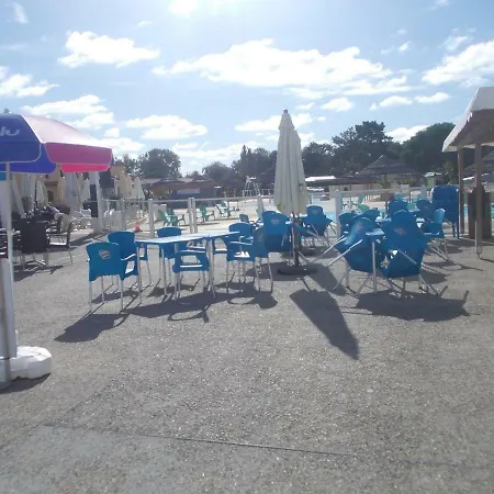 Village 4 Etoiles Aux Charmettes Campsite *