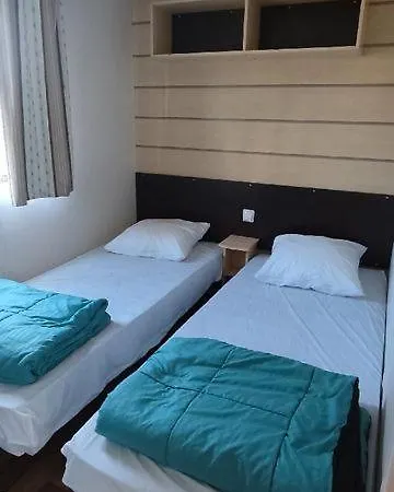 Campsite Village 4 Etoiles Aux Charmettes