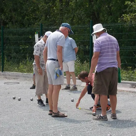 Campsite Village 4 Etoiles Aux Charmettes