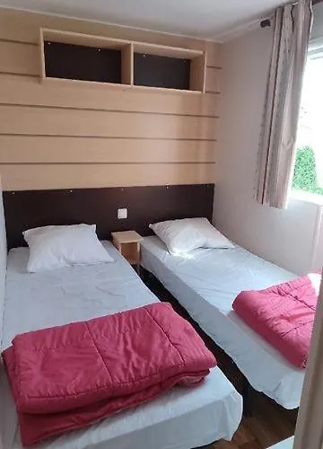 Village 4 Etoiles Aux Charmettes Campingplads Les Mathes