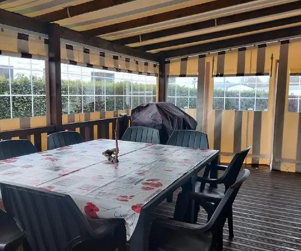 Campingplads Village 4 Etoiles Aux Charmettes *