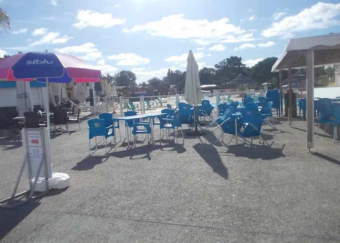 Village 4 Etoiles Aux Charmettes Campingplads *